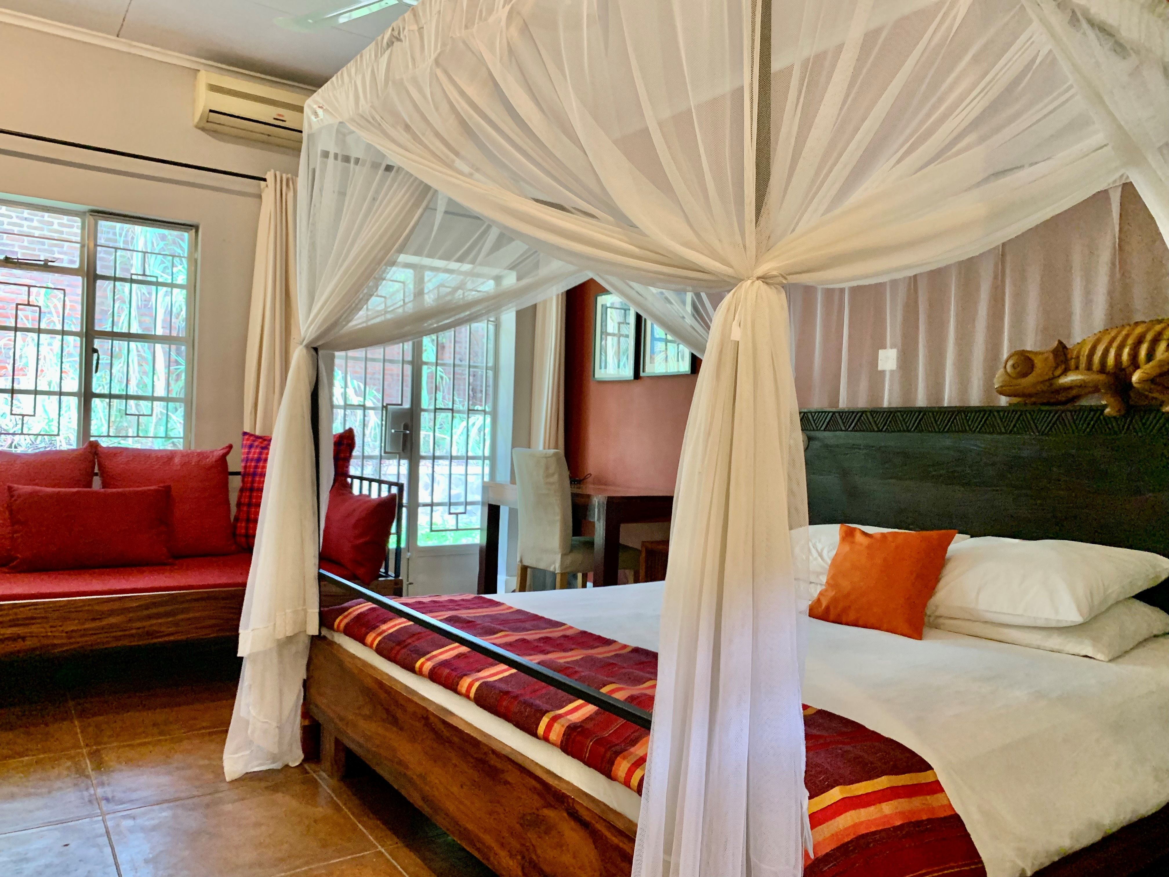 Africa-House-Lilongwe-Malawi-10