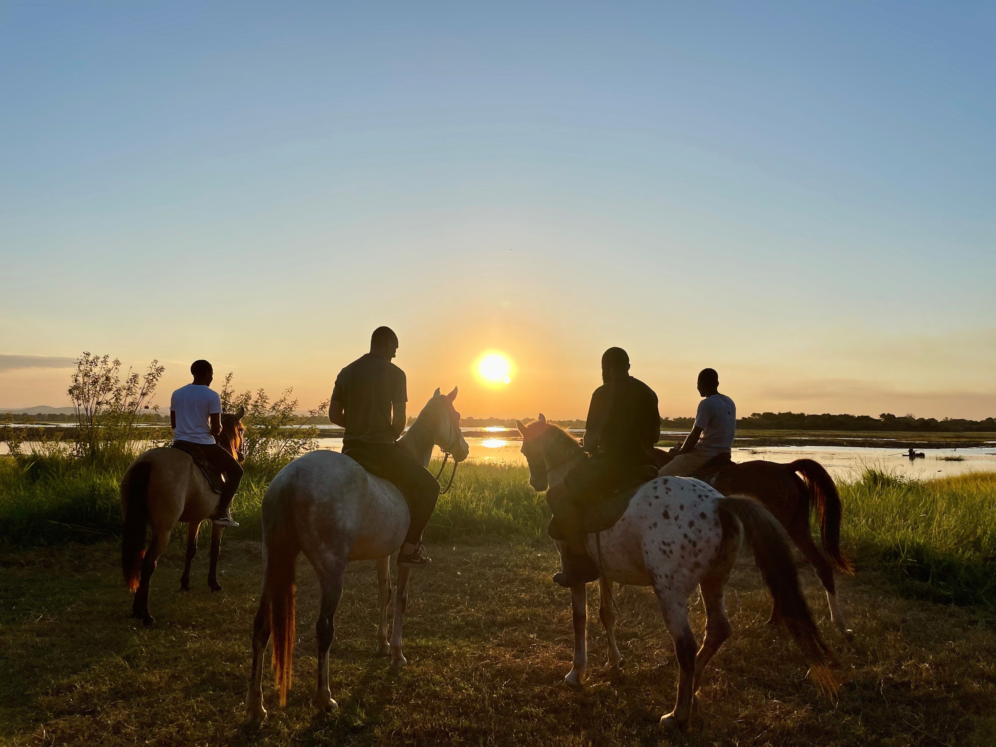 Horse-riding-Kuti-Wildlife-Reserve-Malawi-Sunset-group2